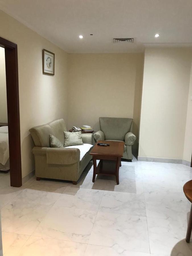 Al Majarah Residence ชาร์จาห์ ภายนอก รูปภาพ