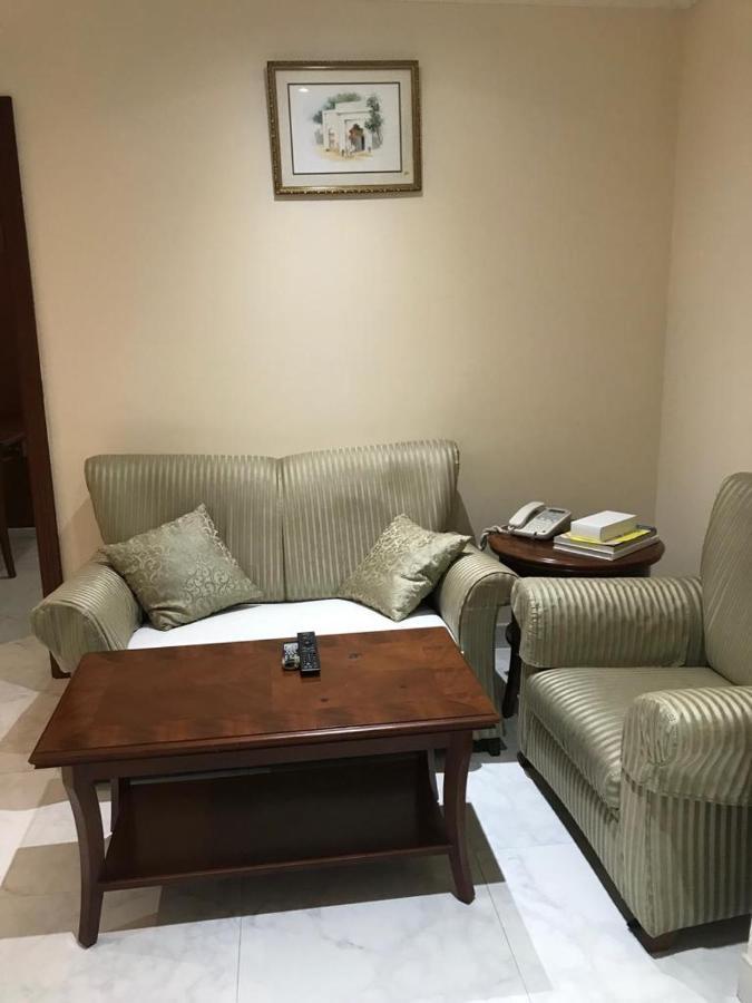 Al Majarah Residence ชาร์จาห์ ภายนอก รูปภาพ